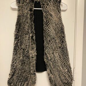 Elliatt 100% Rabbit Fur Woman’s Vest Size Medium Black